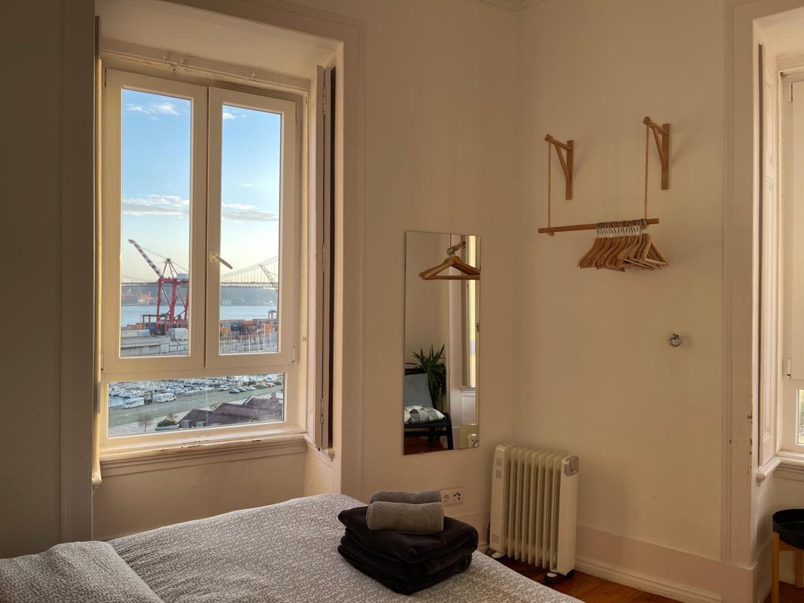 Embassy Arriaga Private Elegance Rooms In Stylish Shared Apartment Lisboa Екстериор снимка